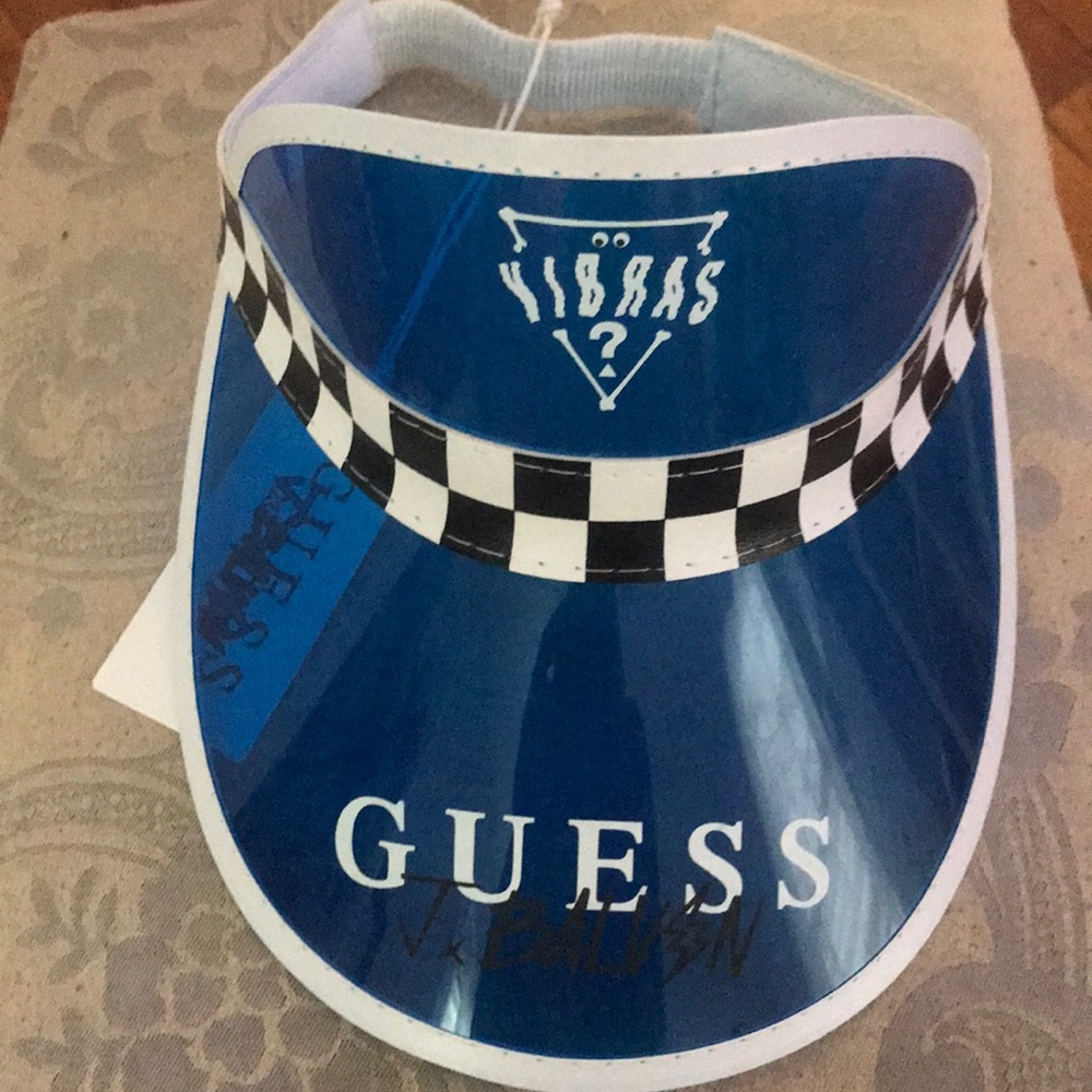 Guess JBalvin visor